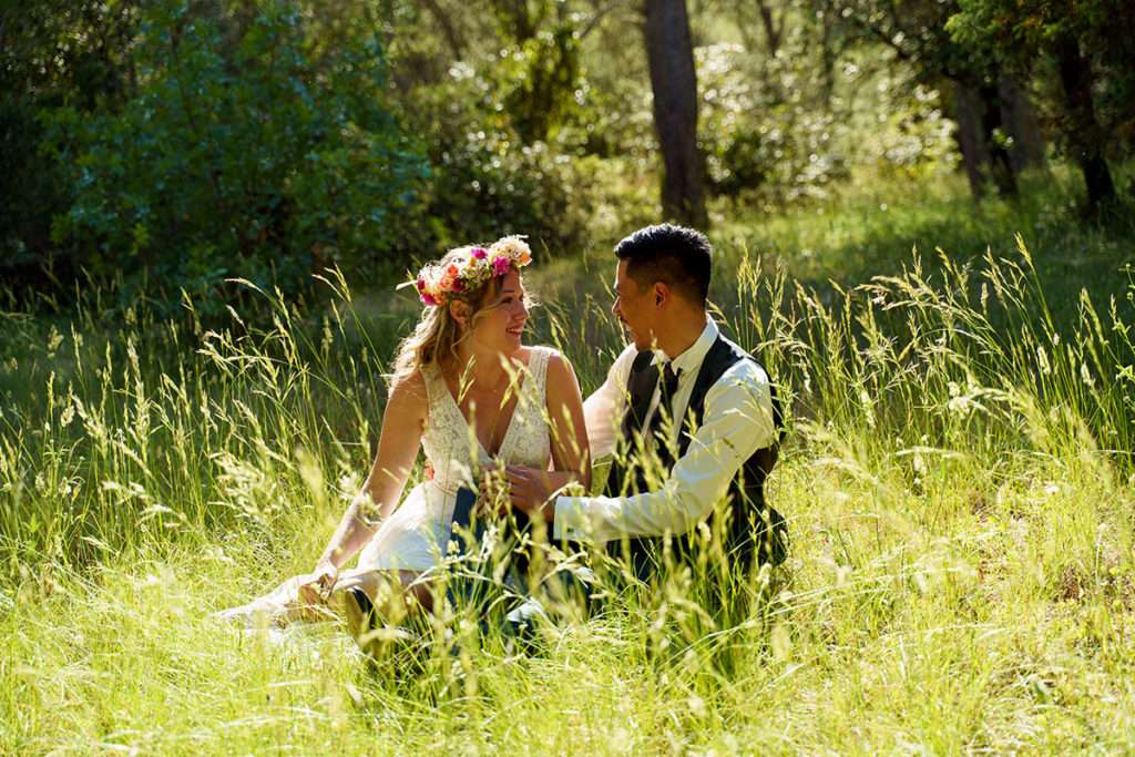 Photographe-mariage-NIMES-dans-herbes-Sebastien-Mulaton